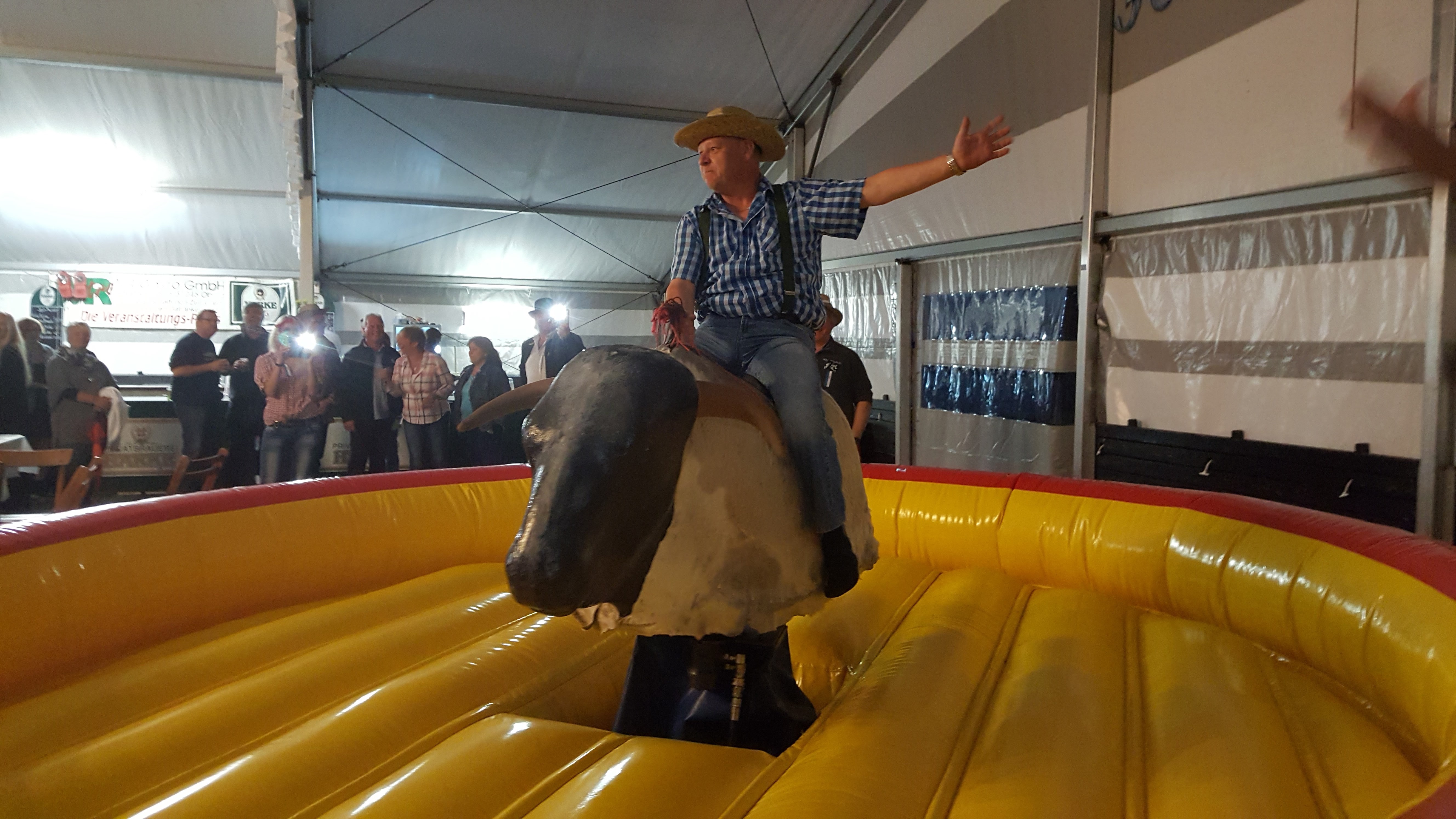 Rodeo reiten / Bullriding inkl. Betreuung